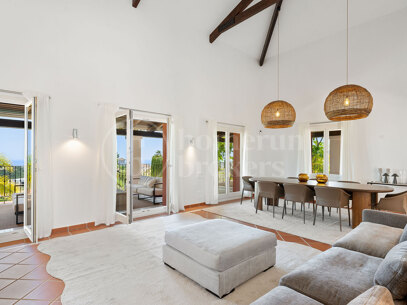 Villa Monte Mayor 19 - Luxury 6-Bedroom Villa with Panoramic Sea Views