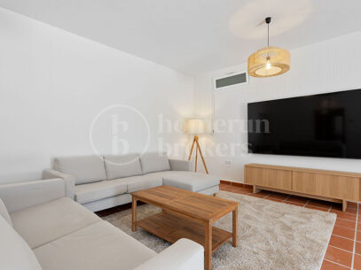 Villa Monte Mayor 19 - Lyxvilla med 6 Sovrum och Panoramautsikt över Havet