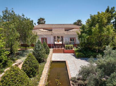 Villa Monte Mayor 19 - Lyxvilla med 6 Sovrum och Panoramautsikt över Havet