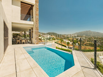 Casa Enea - Modern Villa with Panoramic Views in Be Lagom