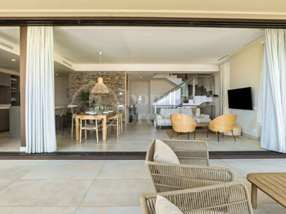 Casa Enea, modern villa med panoramautsikt i Be Lagom