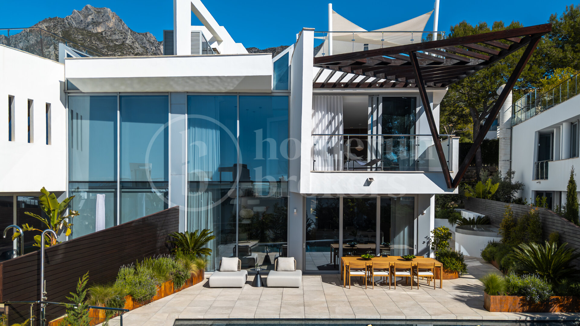 Meisho HIlls 205 - Luxury 4 Bedroom Semi Detached Villa in Sierra Blanca