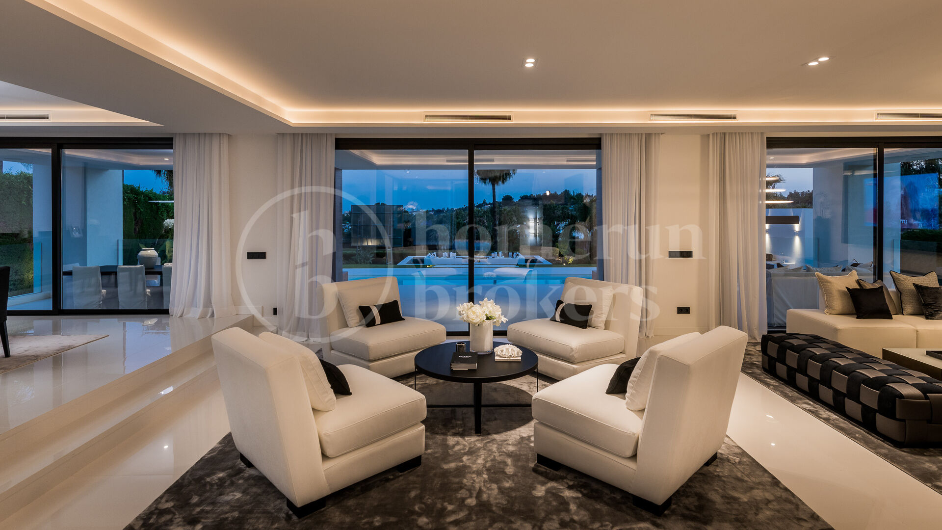 Villa Naranjo - Frontline Golf Villa
