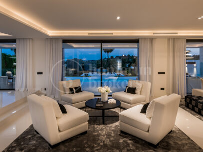 Villa Naranjo - Frontline Golf Villa