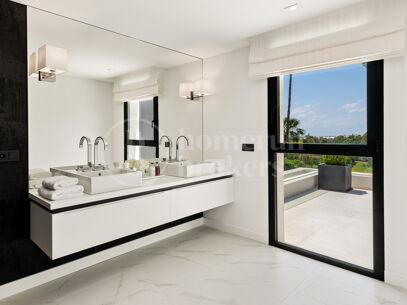 Villa Naranjo - Frontline Golf Villa