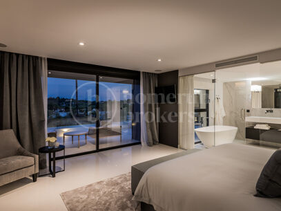 Villa Naranjo - Frontline Golf Villa