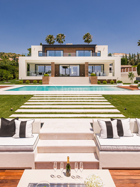 Villa Naranjo - Frontline Golf Villa
