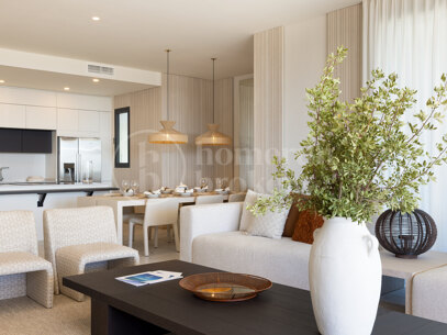 Apartment Balcón del Mediterráneo – Refined Coastal Living on the New Golden Mile