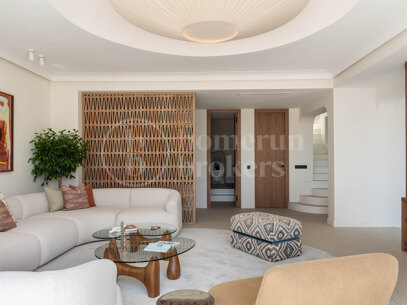 Oasis Club - Renoverad Beachfront Semi-Detached House i Marbella Golden Mile