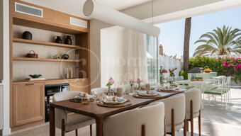 Oasis Club – Renovated Beachfront Semi-Detached House in Marbella Golden Mile