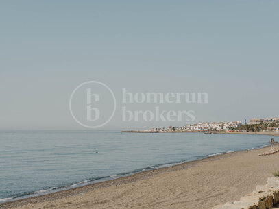 Oasis Club - Renoverad Beachfront Semi-Detached House i Marbella Golden Mile