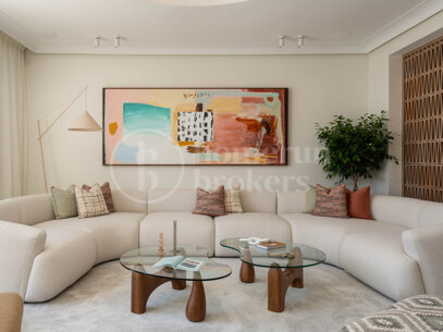 Oasis Club - Renoverad Beachfront Semi-Detached House i Marbella Golden Mile