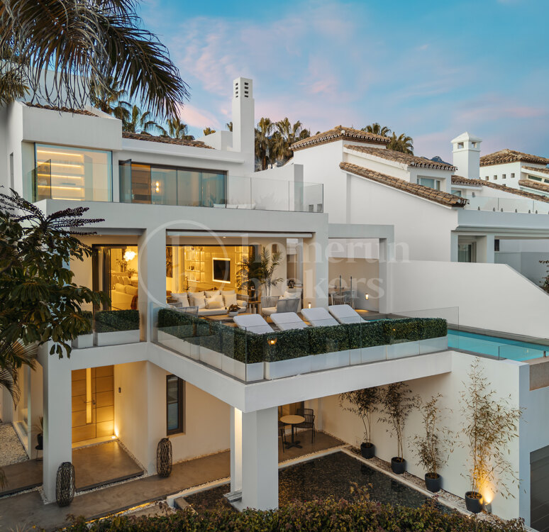 Villa Magna – Semi-Detached Villa in Puente Romano, in Marbella Golden Mile