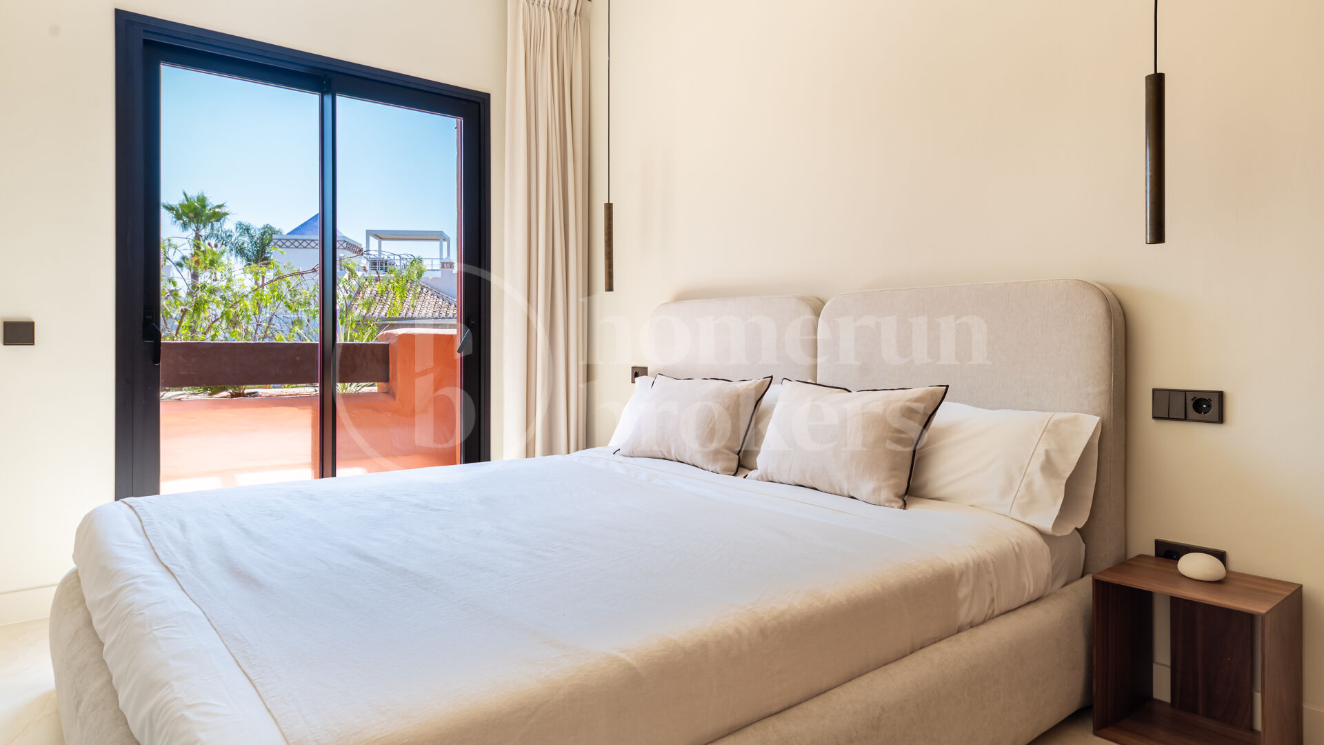 Casa Terra Fullt renoverat radhus i Marbella Golden Mile