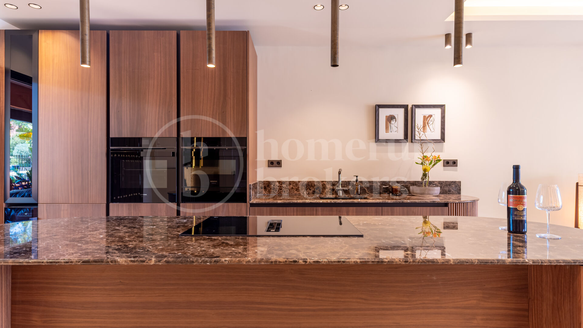 Casa Terra Fullt renoverat radhus i Marbella Golden Mile