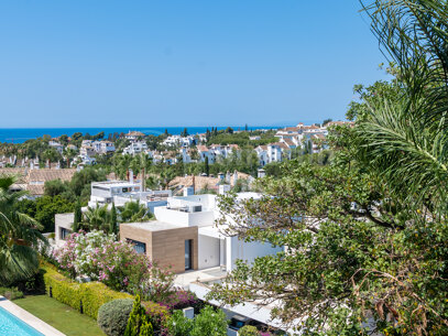 Casa Terra - Fully Renovated Townhouse in Marbella Golden Mile