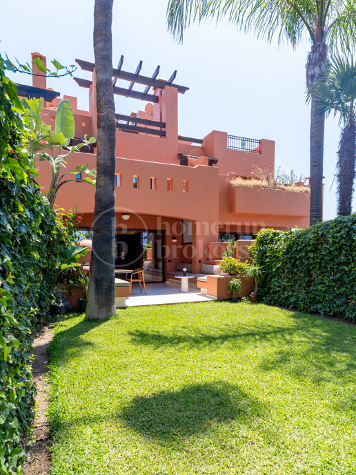 Casa Terra - Fully Renovated Townhouse in Marbella Golden Mile