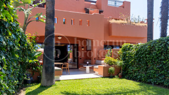 Casa Terra - Fully Renovated Townhouse in Marbella Golden Mile