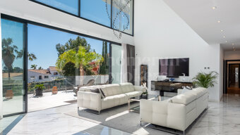 Villa Helios - Villa with Sea and Mountain Views in El Paraíso Alto