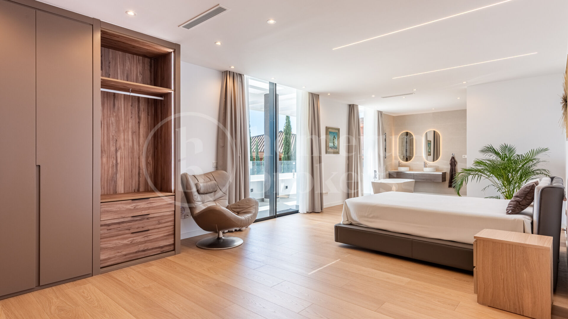 Villa Helios - Villa with Sea and Mountain Views in El Paraíso Alto