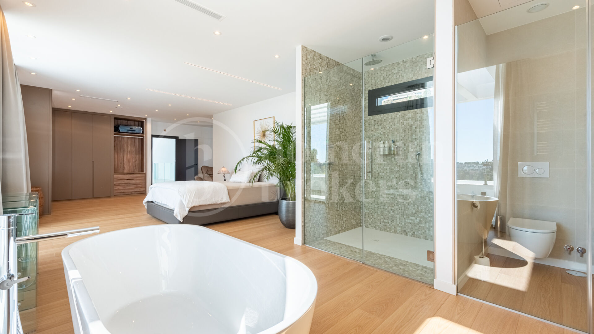 Villa Helios - Villa with Sea and Mountain Views in El Paraíso Alto