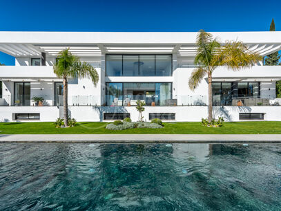 Villa Helios - Villa with Sea and Mountain Views in El Paraíso Alto