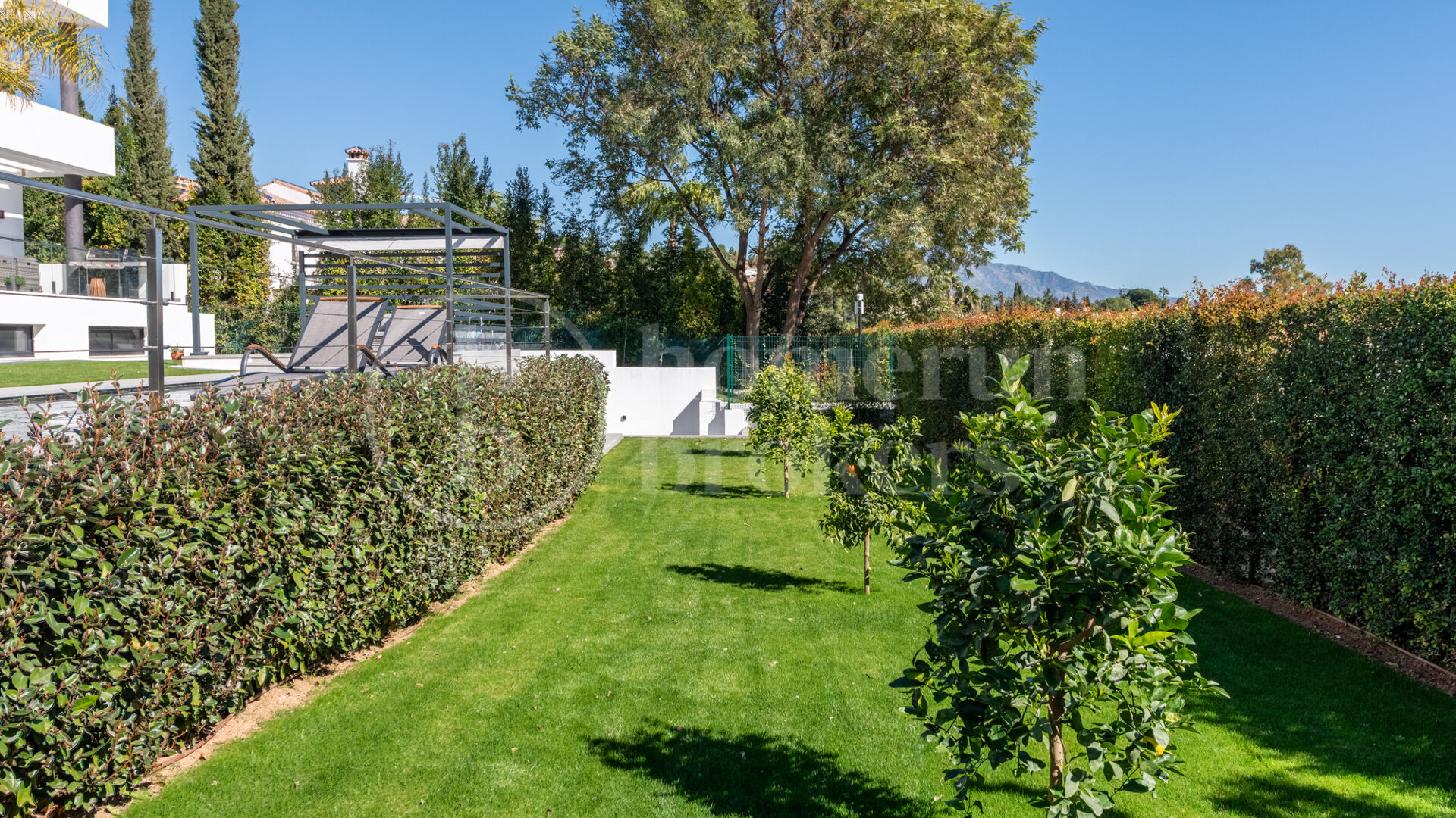 Villa Helios - Villa with Sea and Mountain Views in El Paraíso Alto