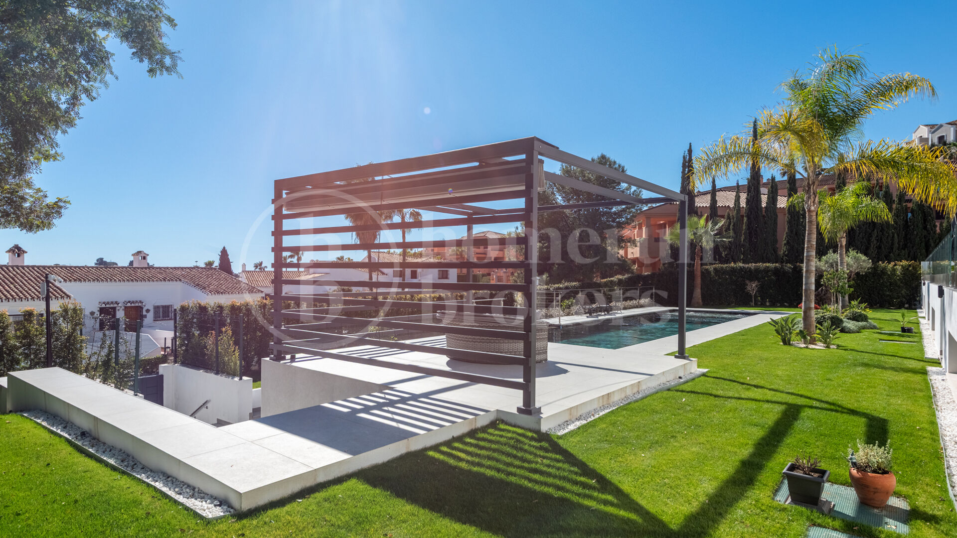 Villa Helios - Villa with Sea and Mountain Views in El Paraíso Alto