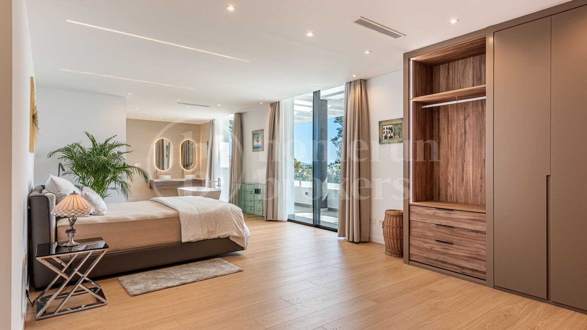 Villa Helios - Villa with Sea and Mountain Views in El Paraíso Alto