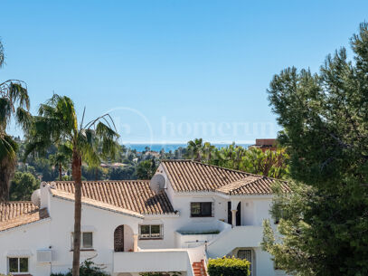 Villa Helios - Villa with Sea and Mountain Views in El Paraíso Alto