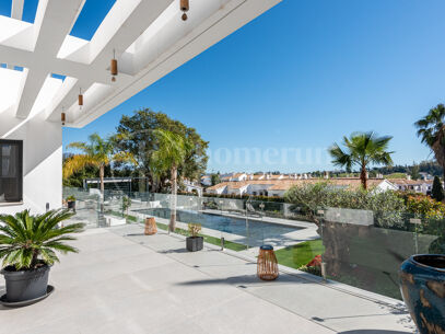 Villa Helios - Villa with Sea and Mountain Views in El Paraíso Alto
