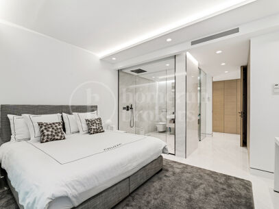 Apartment Emare - Luxury Beachfront Apartment In the New Golden Mile