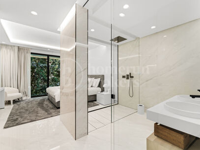 Apartment Emare - Luxury Beachfront Apartment In the New Golden Mile