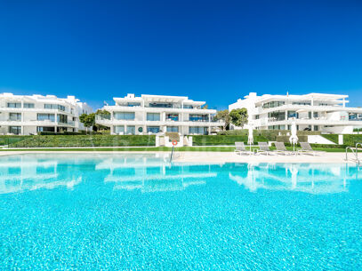 Apartment Emare - Luxury Beachfront Apartment In the New Golden Mile