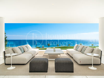 Apartment Emare - Luxury Beachfront Apartment In the New Golden Mile