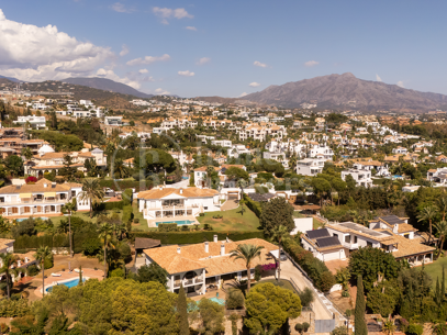 Casa La Sorpresa - Andalusian Style Family Villa