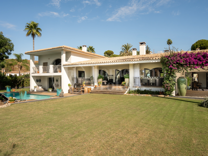 Casa La Sorpresa - Andalusian Style Family Villa