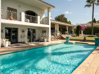 Casa La Sorpresa - Andalusian Style Family Villa