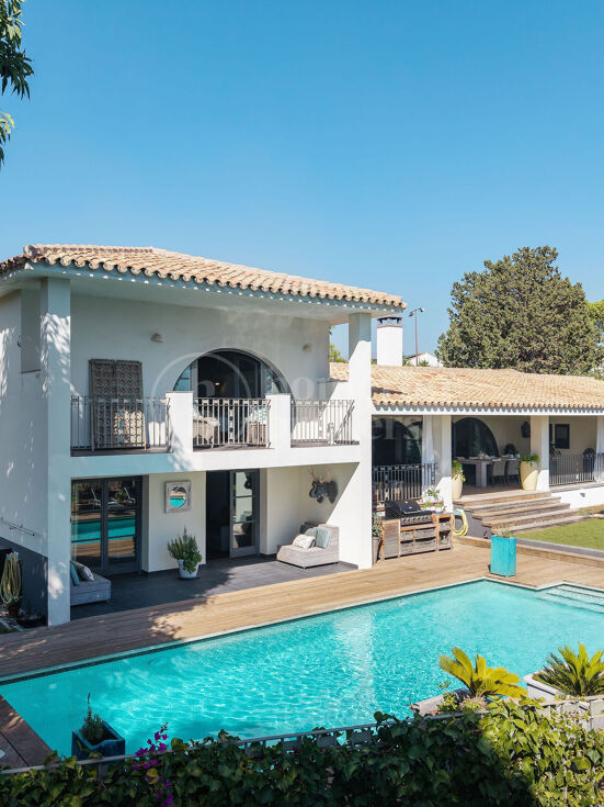 Casa La Sorpresa - Andalusian Style Family Villa