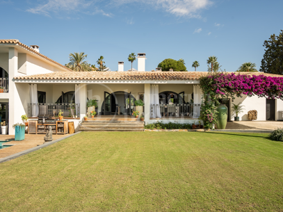 Casa La Sorpresa - Andalusian Style Family Villa