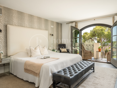 Casa La Sorpresa - Andalusian Style Family Villa
