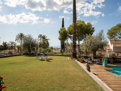 Casa La Sorpresa - Andalusian Style Family Villa