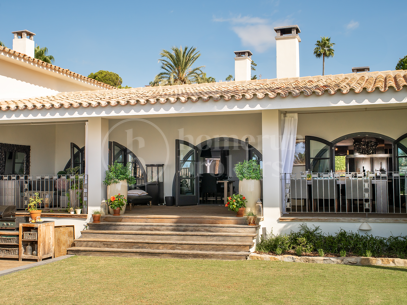Casa La Sorpresa - Andalusian Style Family Villa