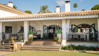 Casa La Higuera - Andalusian Style Family Villa