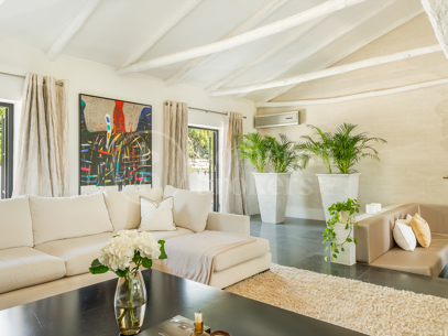 Casa La Sorpresa - Andalusian Style Family Villa