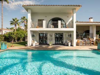 Casa La Sorpresa - Andalusian Style Family Villa