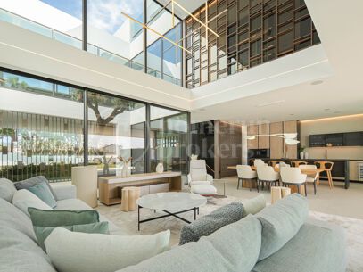 Villa Seven – Contemporary Villa in Puente Romano with Sea Views and Rooftop Pool