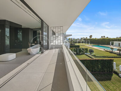 Villa Seven – Contemporary Villa in Puente Romano with Sea Views and Rooftop Pool