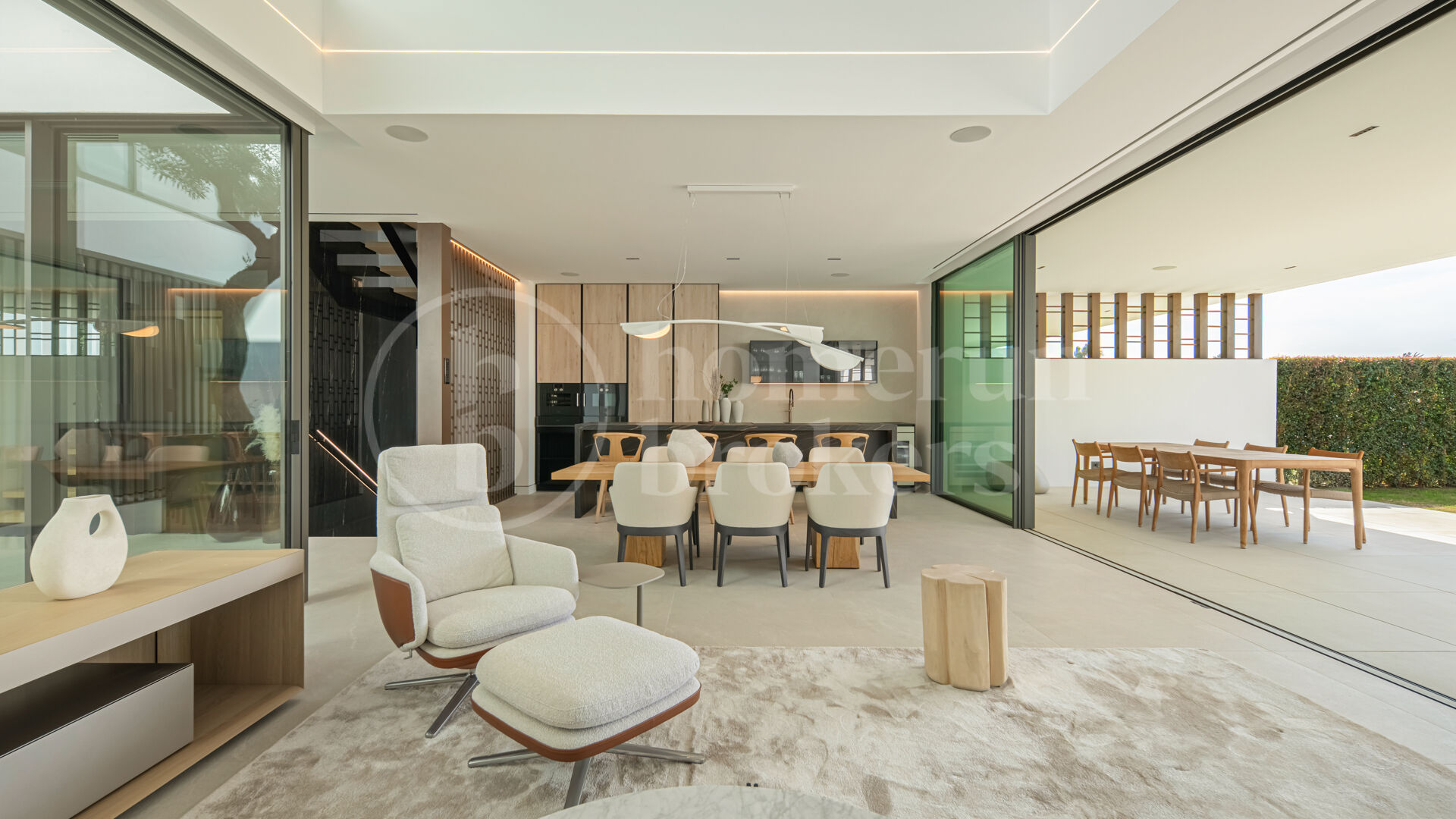 Villa Seven – Contemporary Villa in Puente Romano with Sea Views and Rooftop Pool
