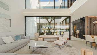 Villa Seven – Contemporary Villa in Puente Romano with Sea Views and Rooftop Pool